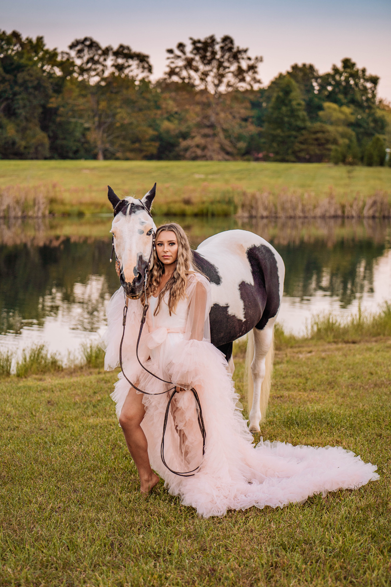 Bride and her horse at Mountain Heights Venue