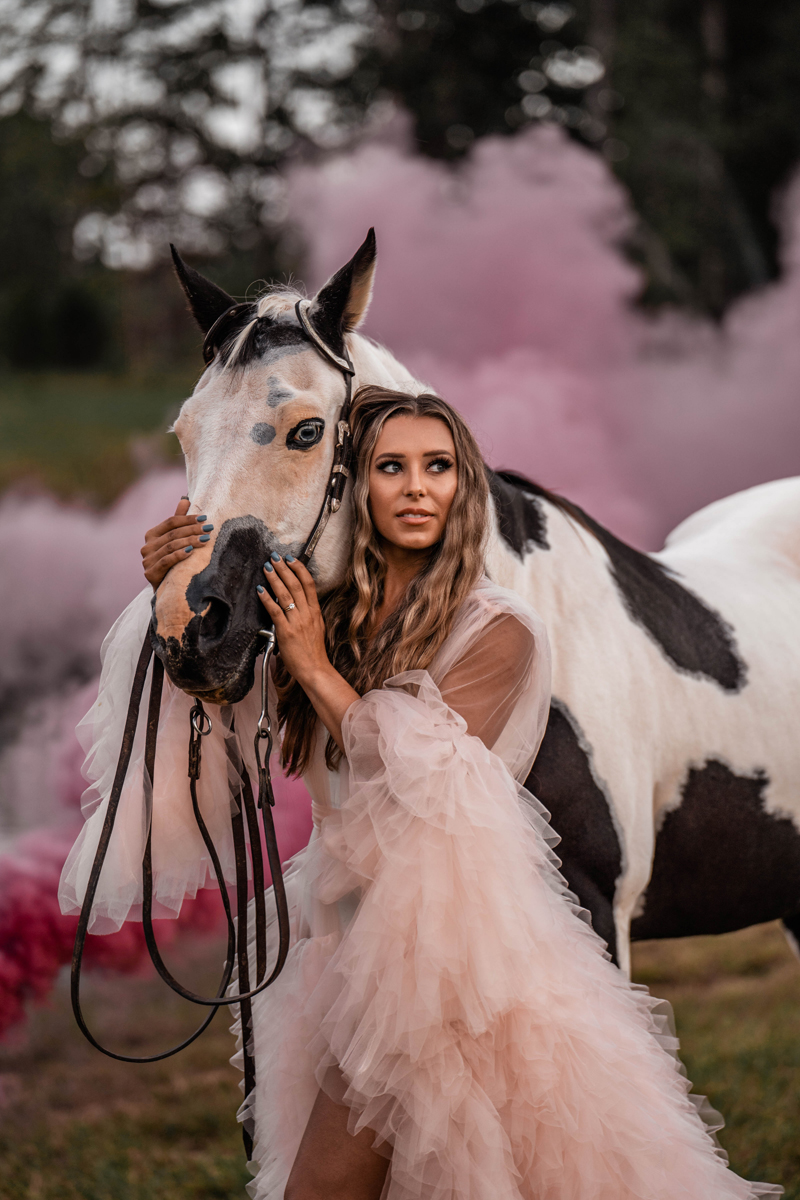 Bride and her horse at Mountain Heights Venue