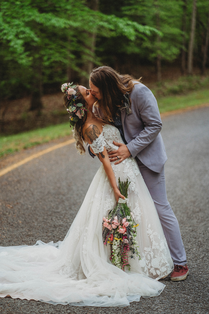 Falls Creek Falls, spring wedding, storytelling images
